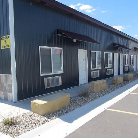 Riverfront Studio Suites マンケートー エクステリア 写真