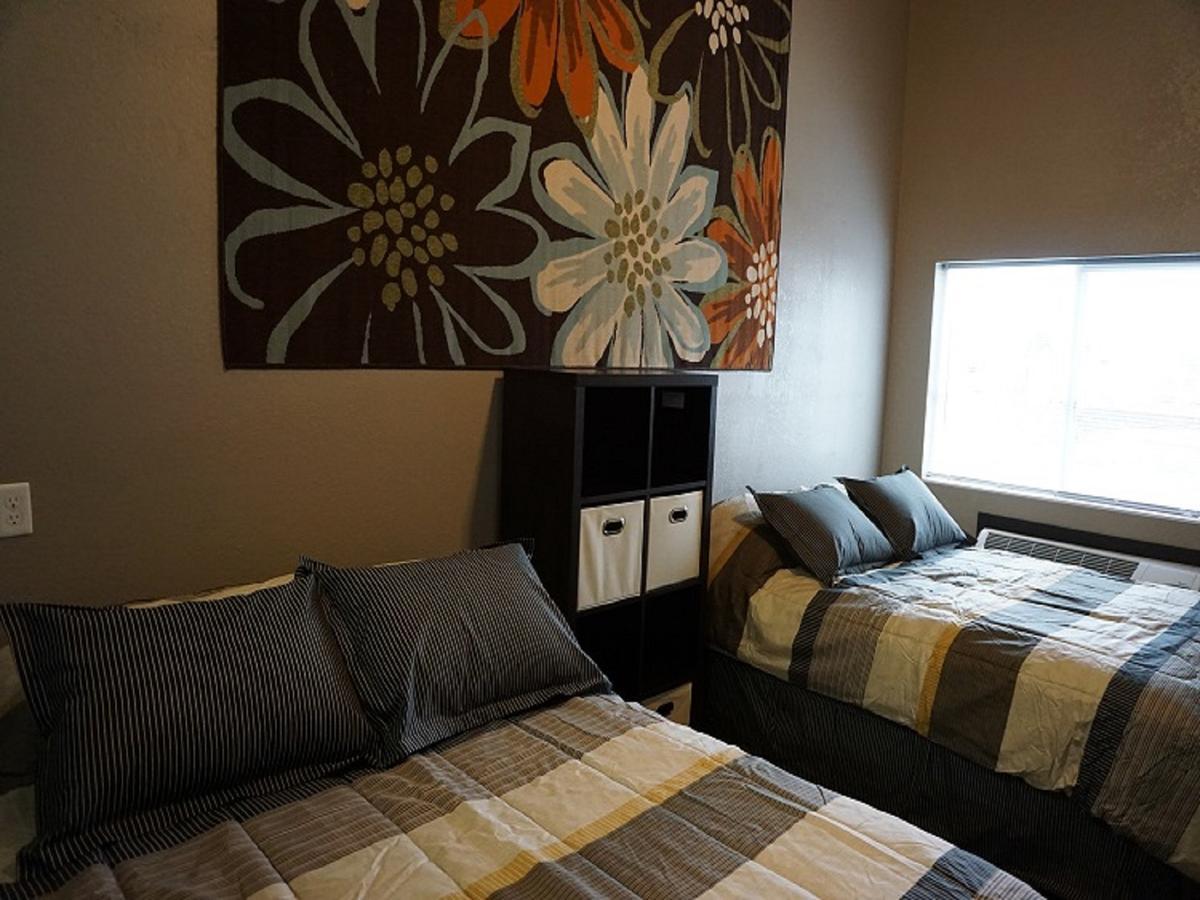 Riverfront Studio Suites マンケートー エクステリア 写真