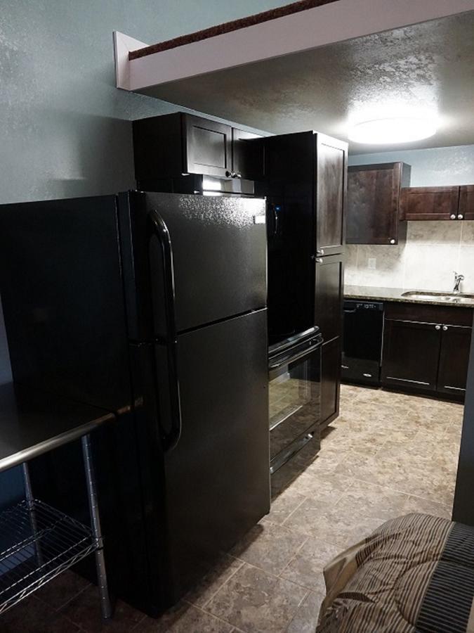 Riverfront Studio Suites マンケートー エクステリア 写真